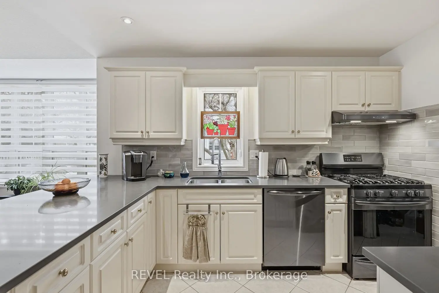 Additional image 7 of 1448 Niagara Stone Road 8