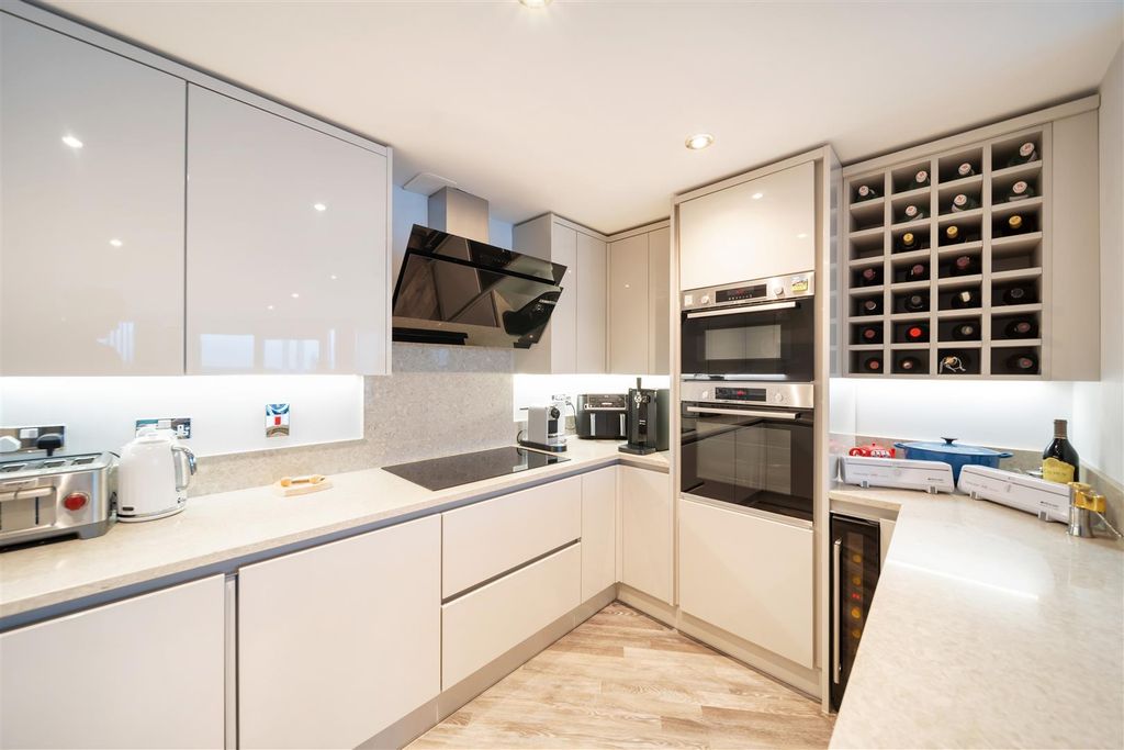 Additional image 9 of 2 bed flat for salePatteson Road, Ipswich IP3