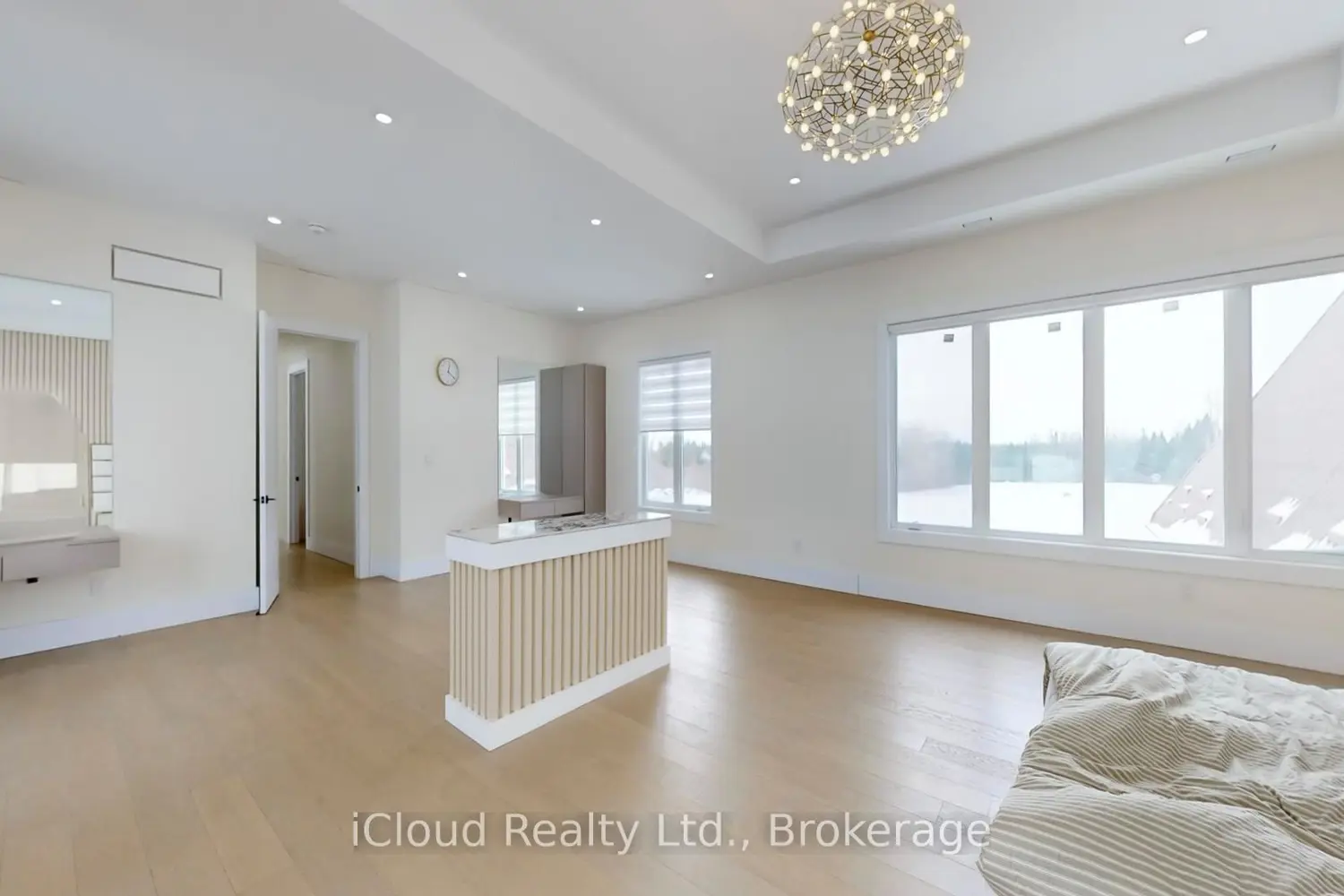 Additional image 11 of 674525 Hurontario Street