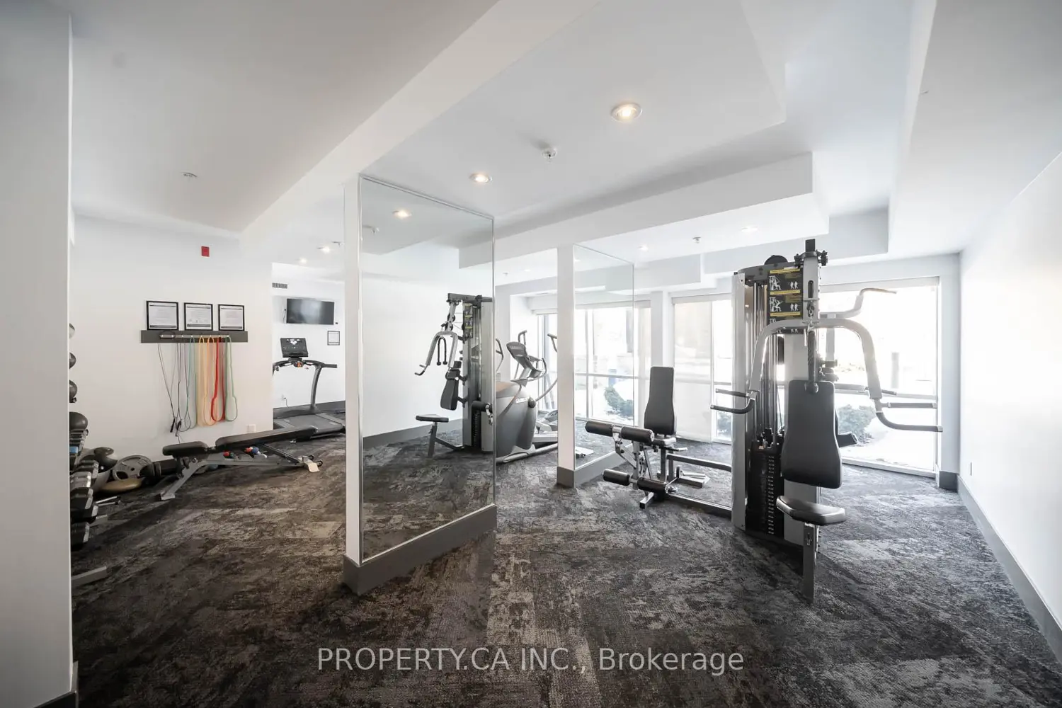 Additional image 16 of 570 Lolita Gardens 144