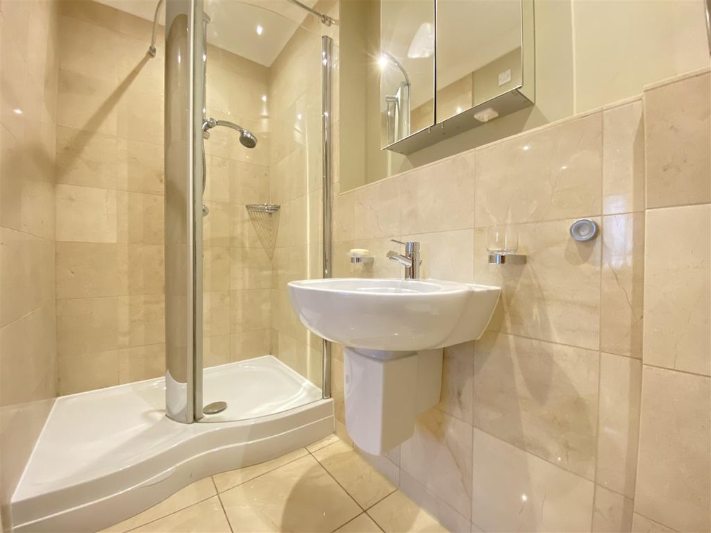 Additional image 9 of 3 bed flat for saleBrook Lane, Alderley Edge SK9