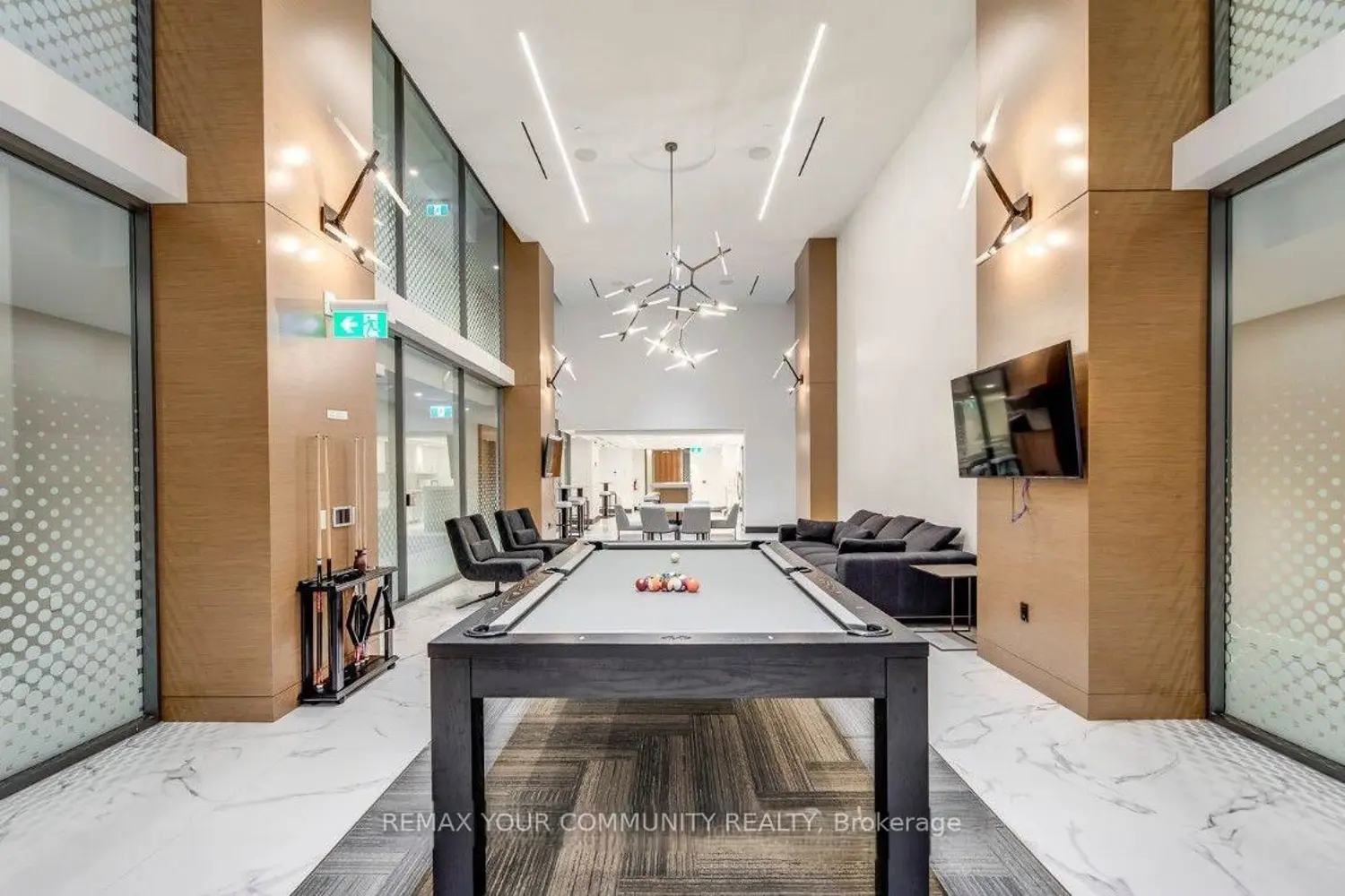 Additional image 16 of 15 Queens Quay 408