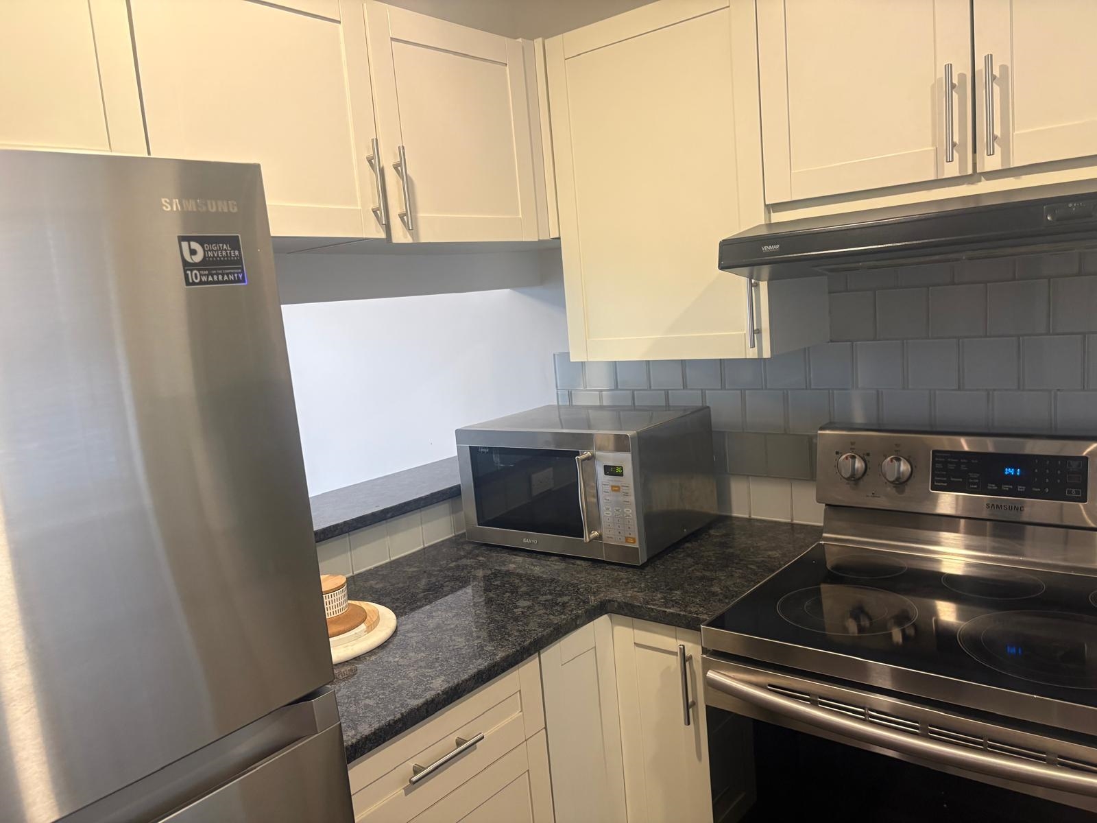 Additional image 6 of 809-555 Abbott Street, Vancouver, BC, V6B 6B9