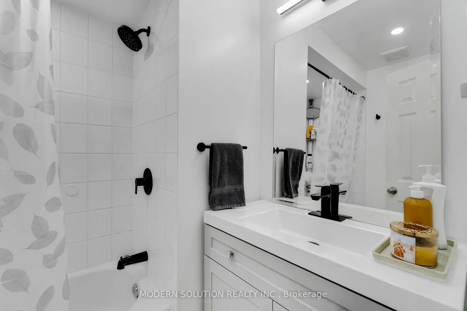 Additional image 12 of 3480 Upper Middle Road 29