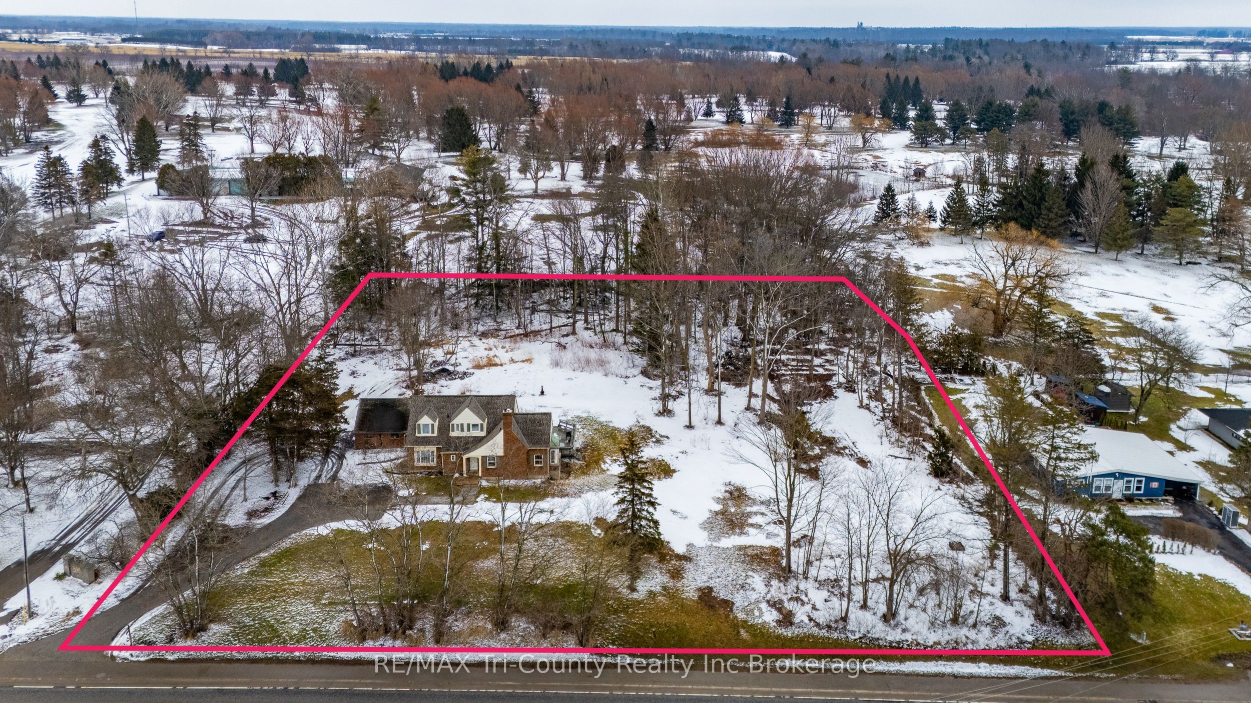 909 James Street, Norfolk, ON, N4B 2E3