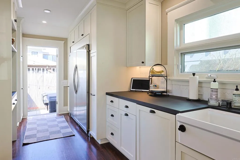 Additional image 12 of 576 E, Coronado, CA 92118