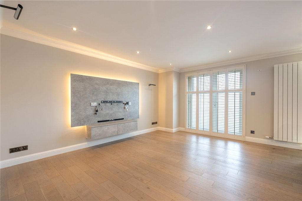 Additional image 2 of 2 bed flat for sale150B Queens Road, Aberdeen AB15