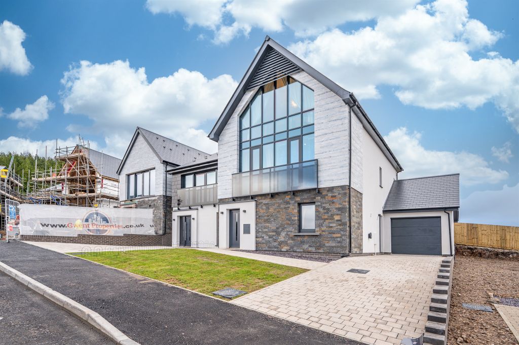 4 bed semi-detached house for saleThorntons Quarry, Rassau, Ebbw Vale NP23