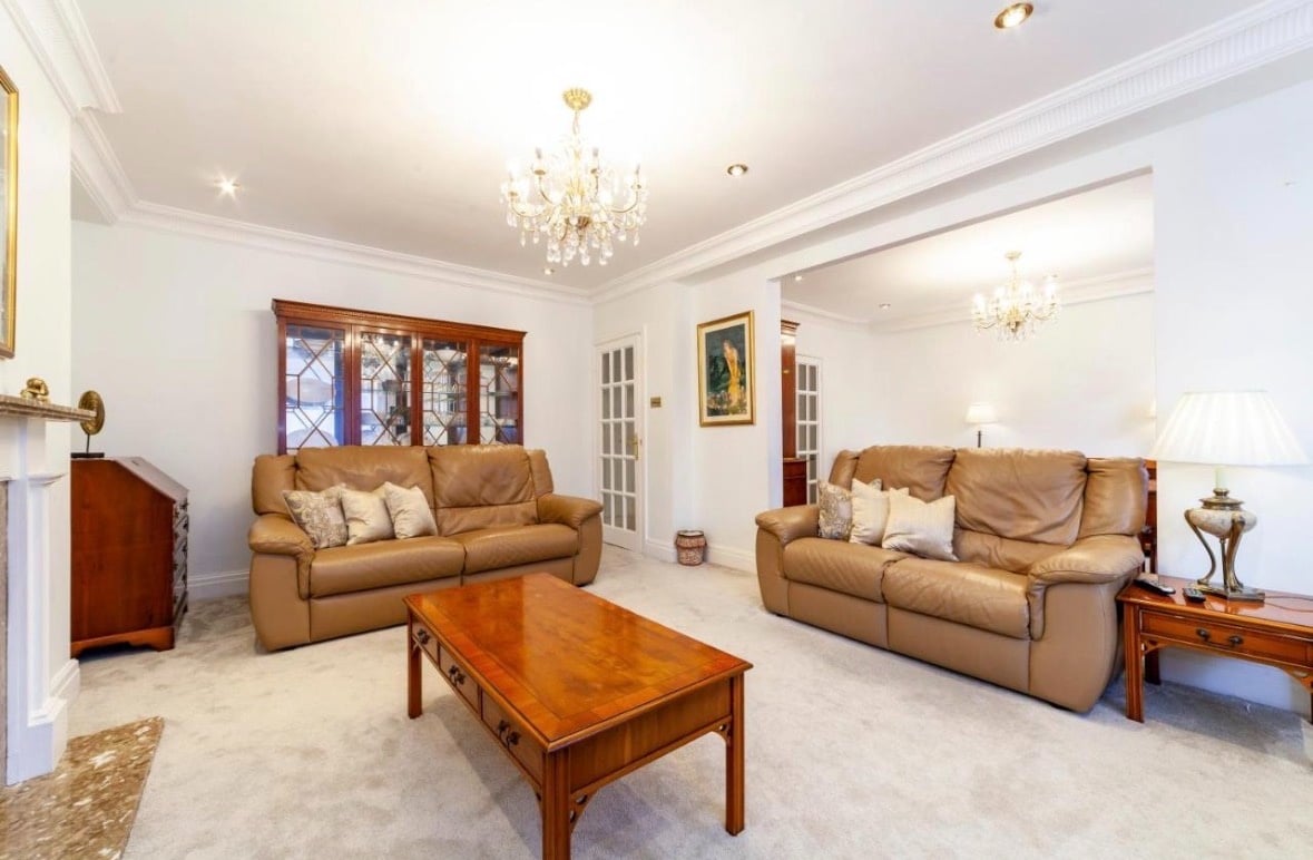3 Bed Flat, Regency Lodge, NW3, N1 7GU
