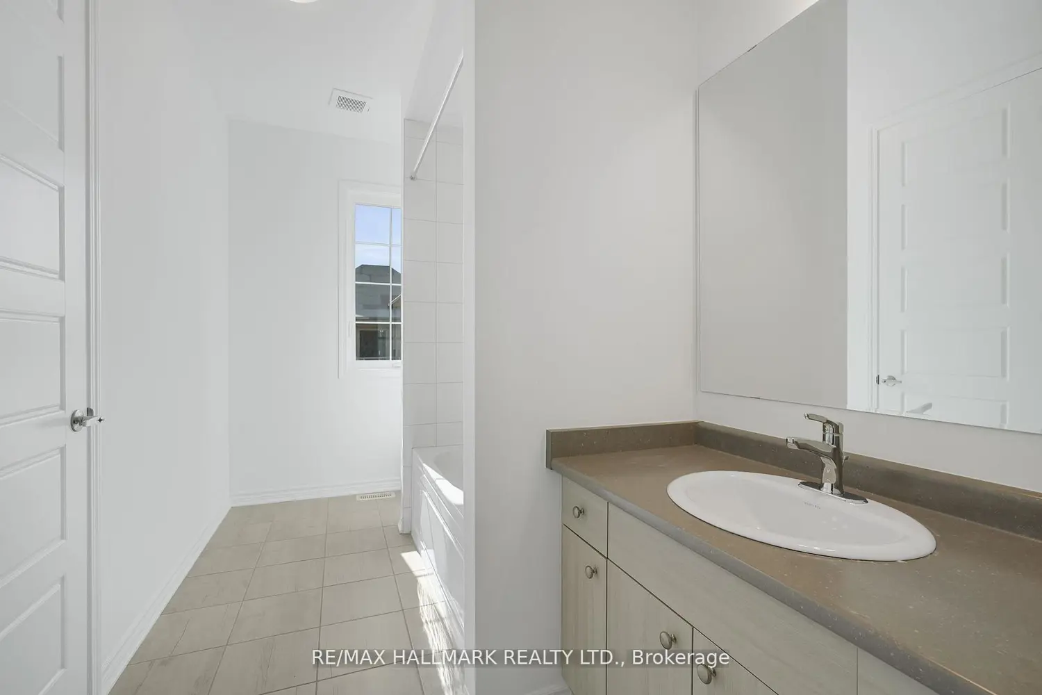 Additional image 12 of 634 Newlove Street