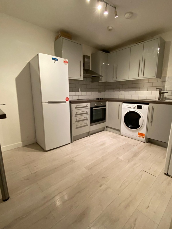 Additional image 11 of 3 Bed Flat, Acre Lane, SW2, N1 7GU