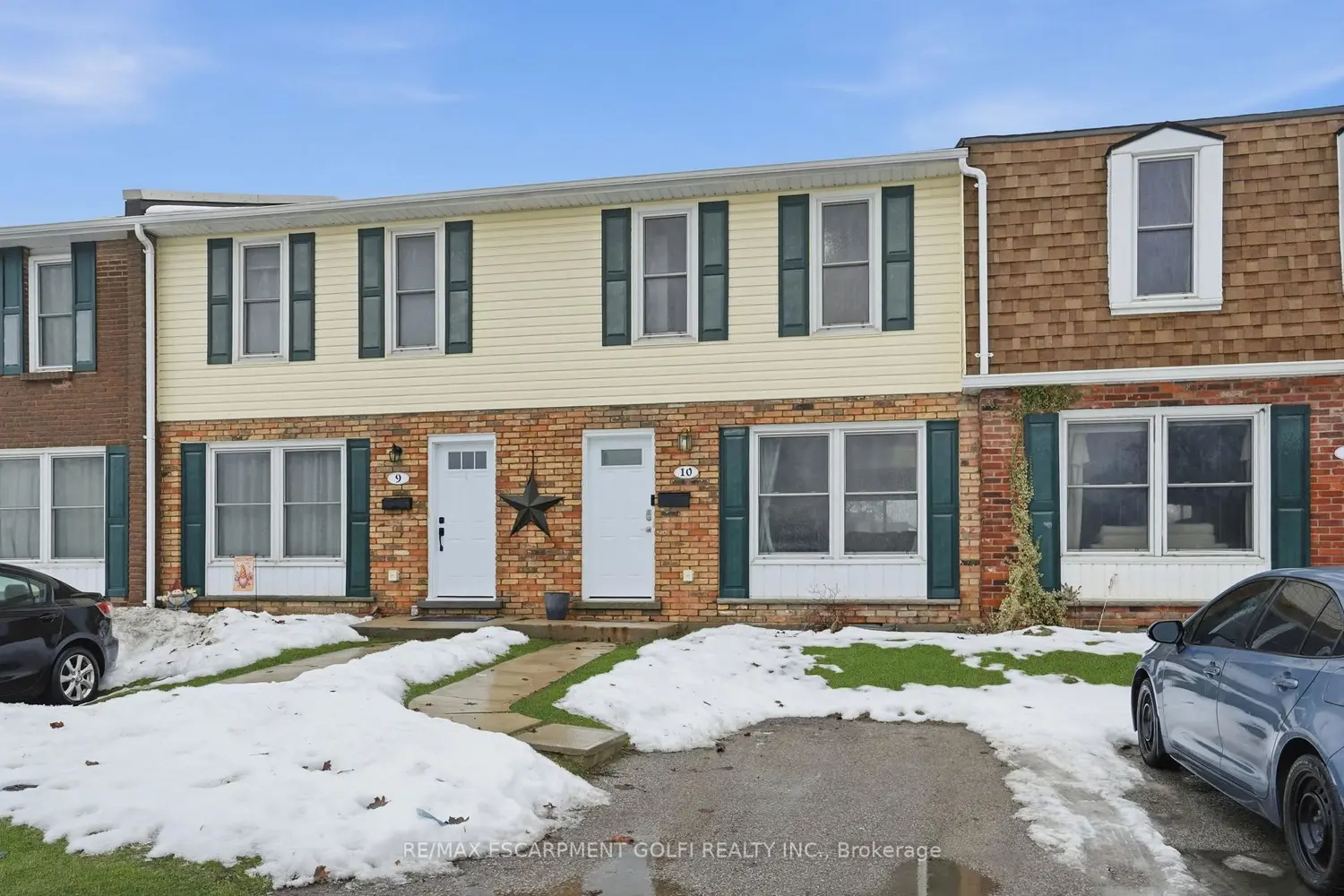 596 Grey Street 10