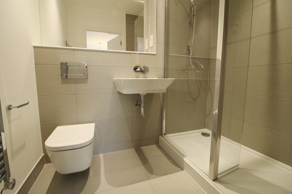 Additional image 15 of 52 bed block of flats for salePadworth Avenue, Reading RG2
