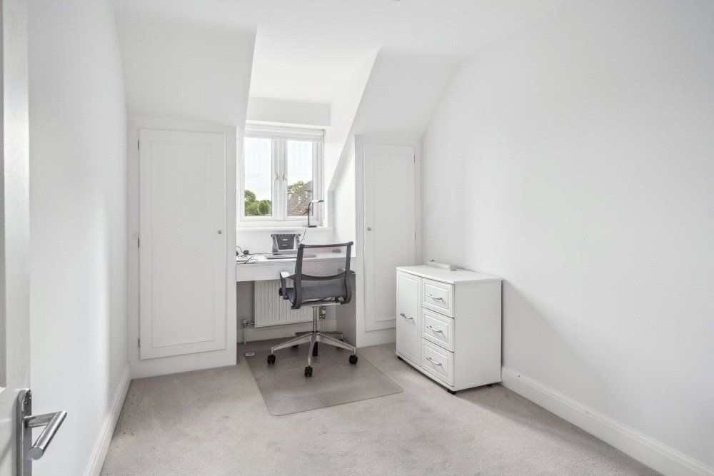 Additional image 21 of 3 bed flat for saleMillbank, Mill Road, Marlow, Buckinghamshire SL7
