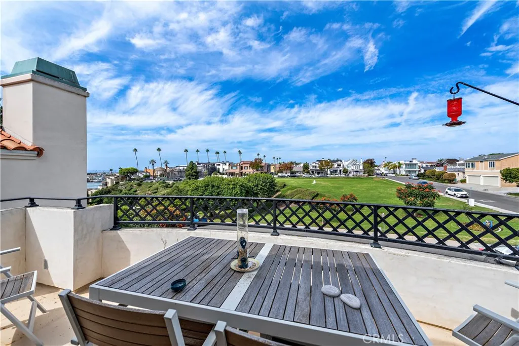 Additional image 24 of 414 Carnation Avenue Unit Upper, Corona Del Mar, CA 92625