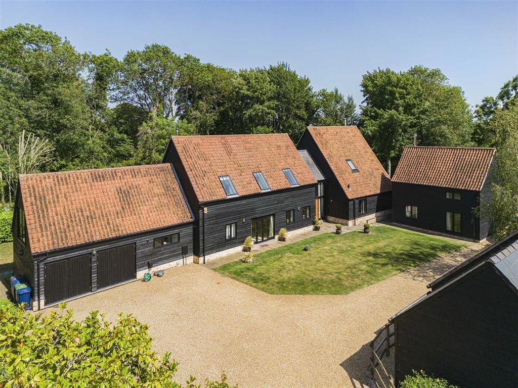 6 bed barn conversion for saleHigh Street, Coton CB23 photo 2