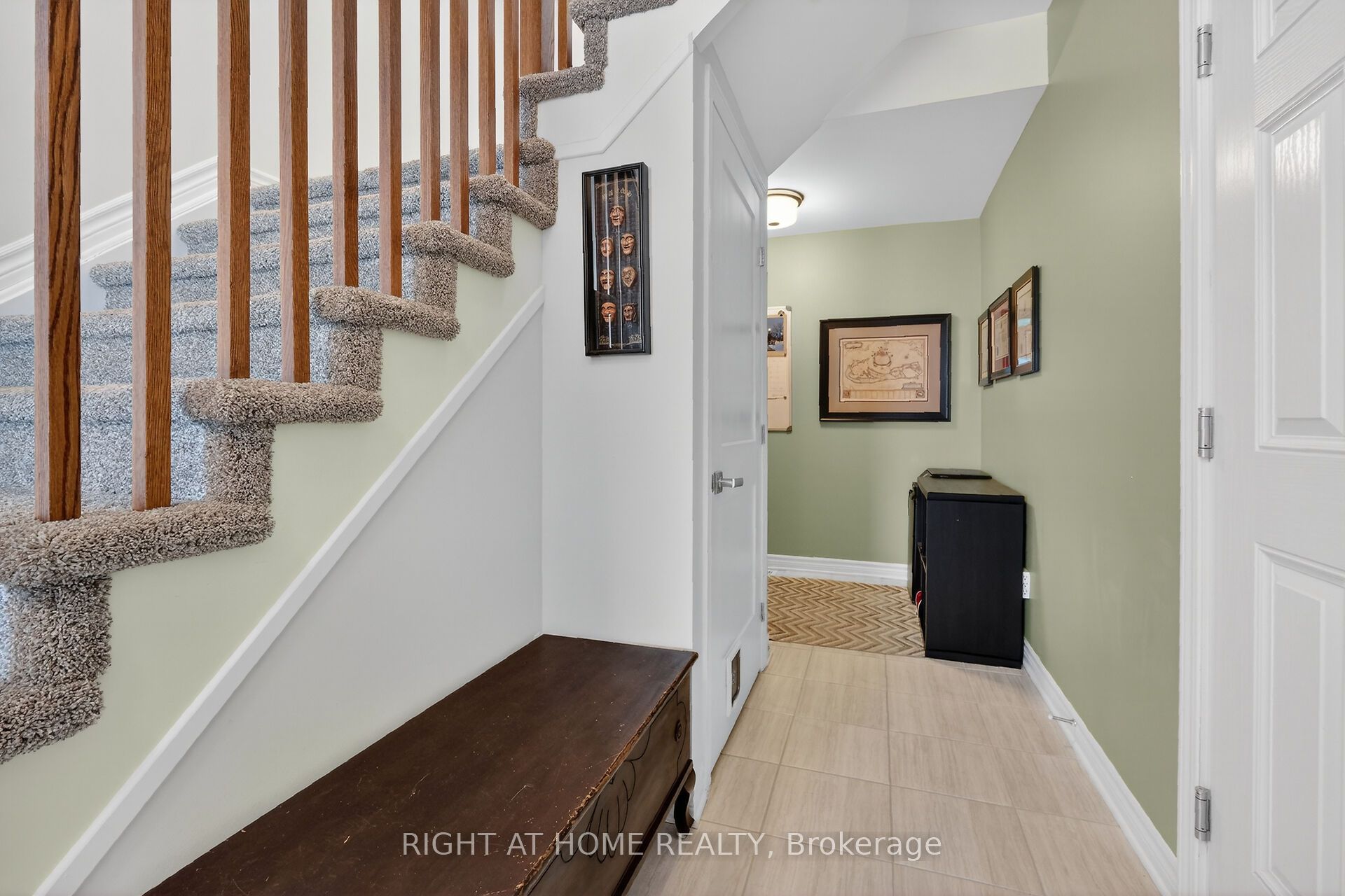 Additional image 5 of 570 Labrador Crescent, Ottawa, ON, K1T 0R3