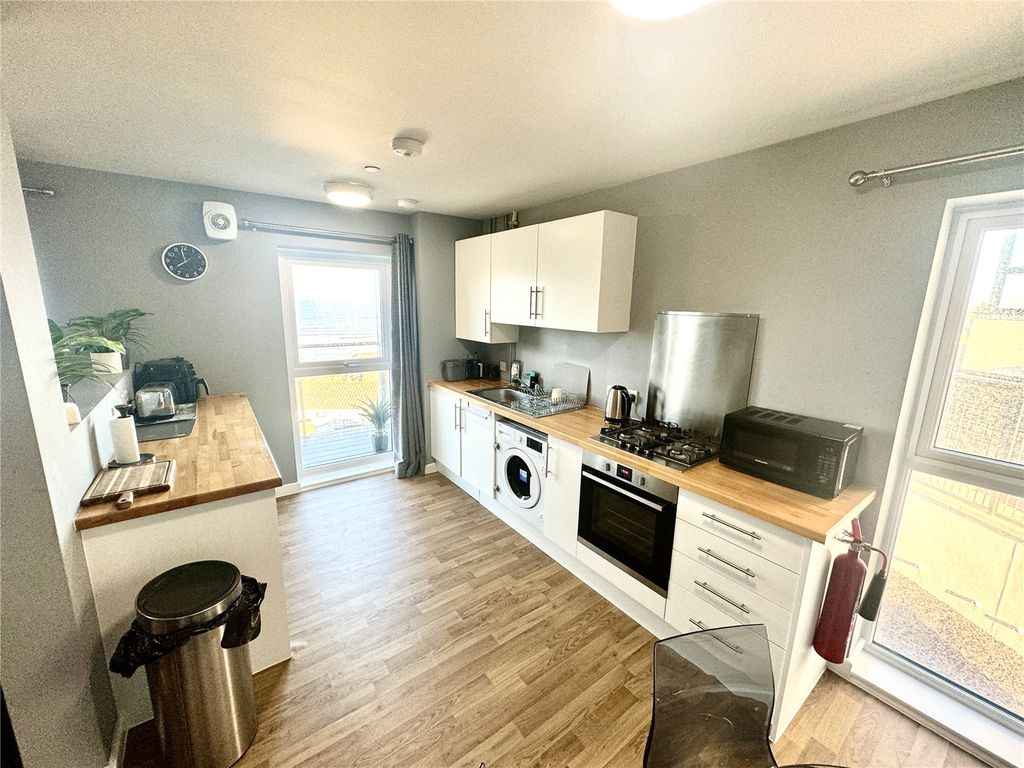 1 bed flat for salePen-Yr-Angor, Aberystwyth, Ceredigion SY23 photo 5