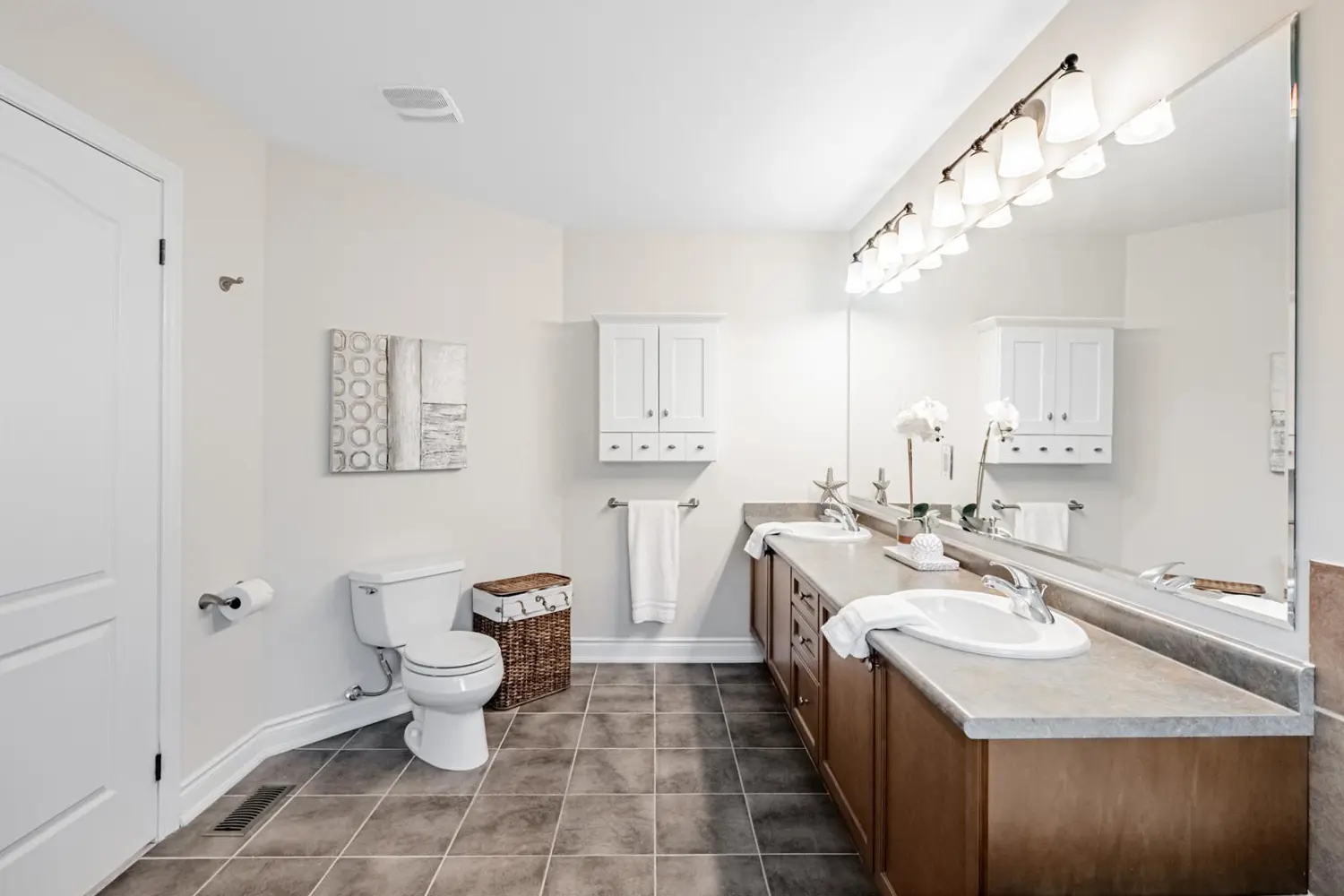 Additional image 9 of 130 Innville Crescent