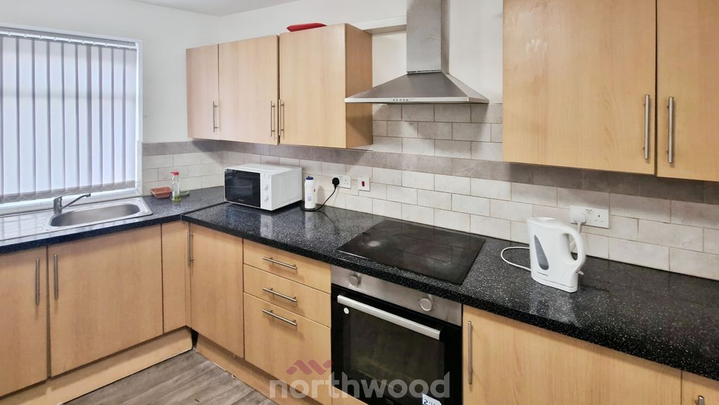 Additional image 2 of 11 bed flat for saleSomerset Road, Hyde Park, Doncaster DN1