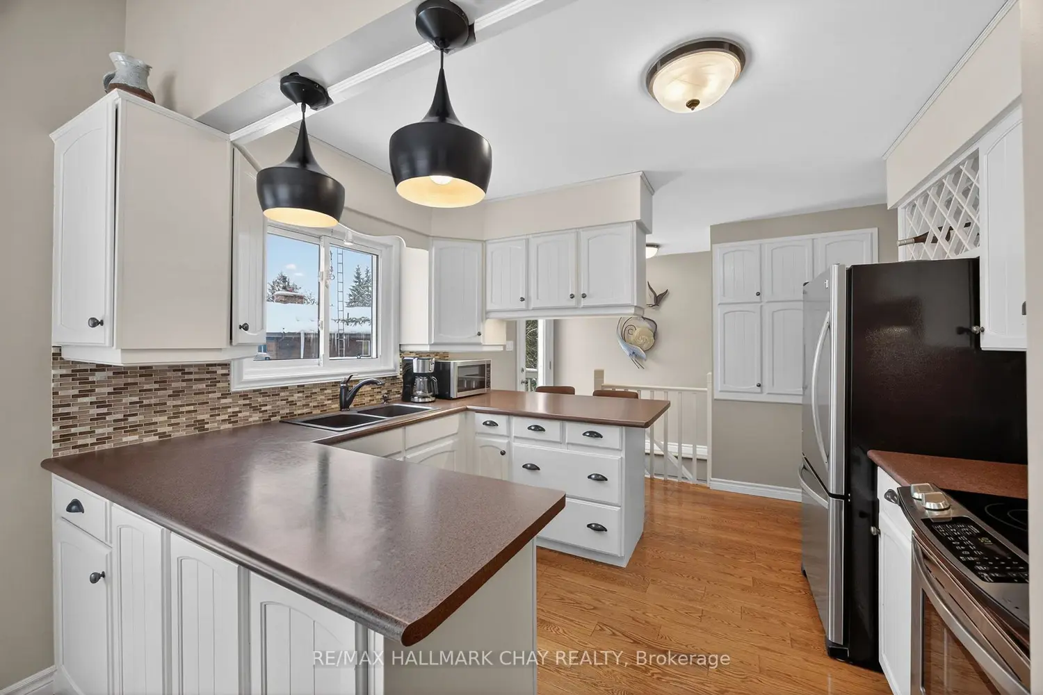 Additional image 6 of 1075 6 Line