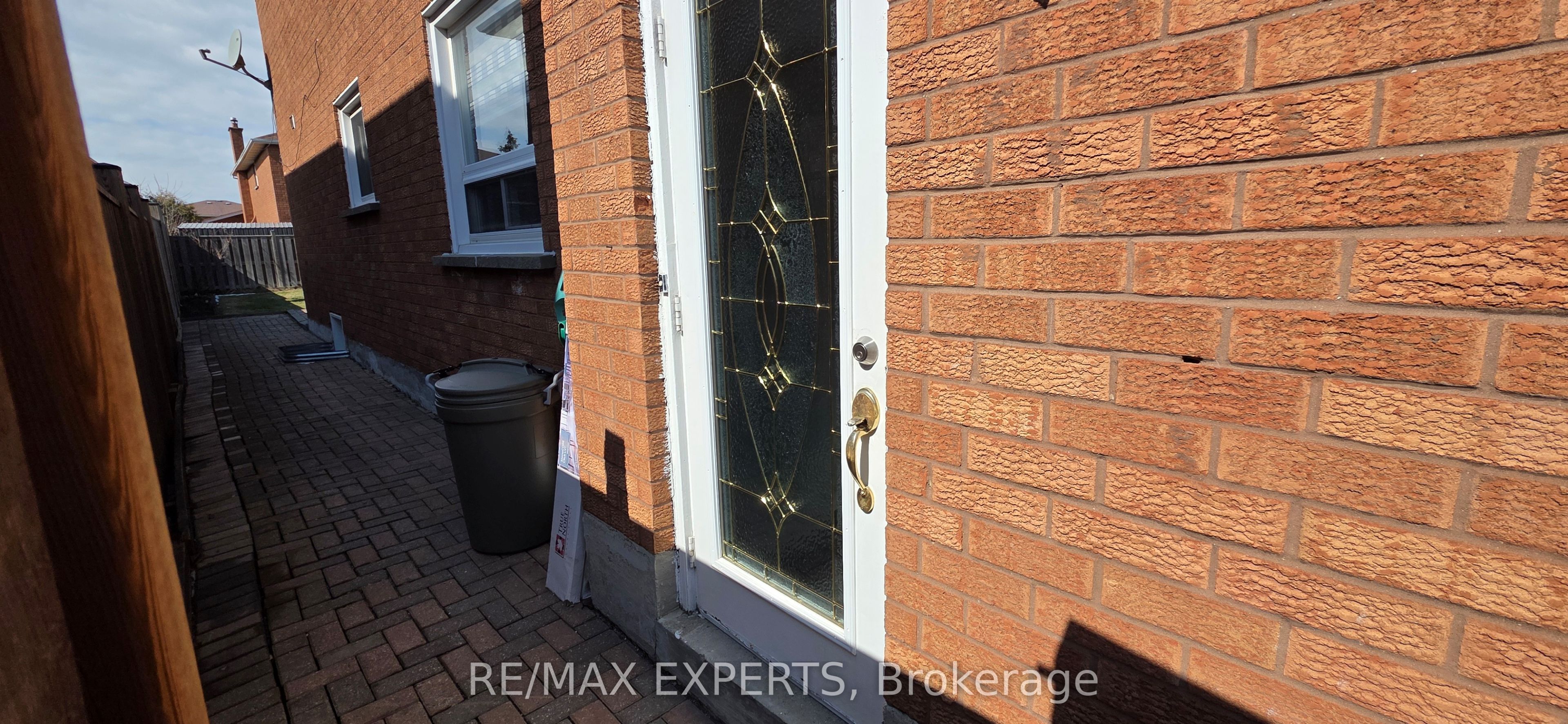 Additional image 3 of 8 Waterfall Road, Vaughan, ON, L4L 5B5