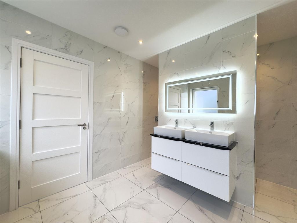 Additional image 29 of 4 bed detached house for saleClyde Grove, Crossford, Carluke ML8