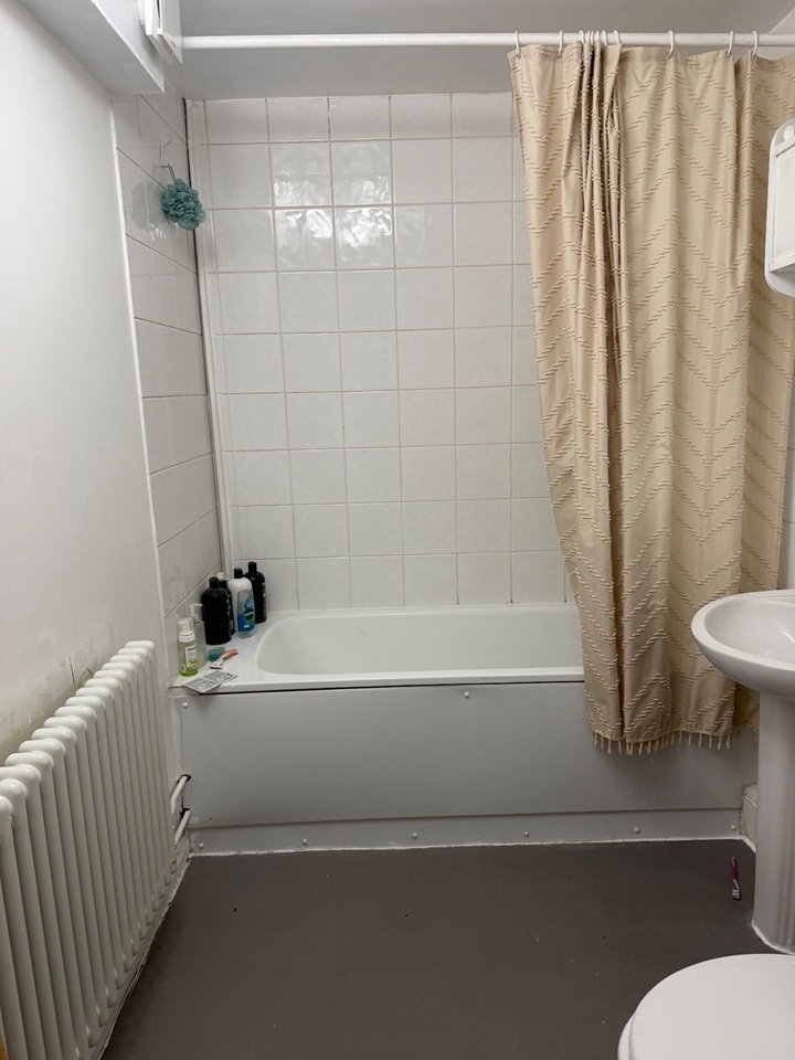 Additional image 11 of Room in a Shared Flat, Great Western Road, W11, N1 7GU