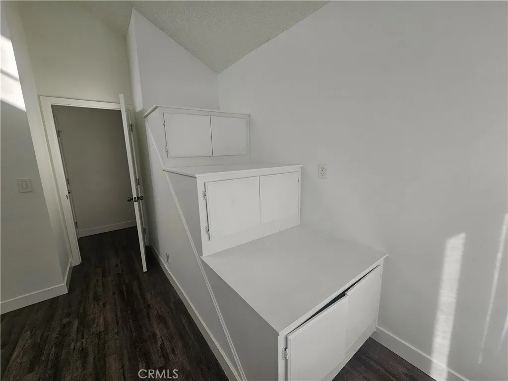 Additional image 45 of 15125 Nordhoff St, North Hills, CA 91343