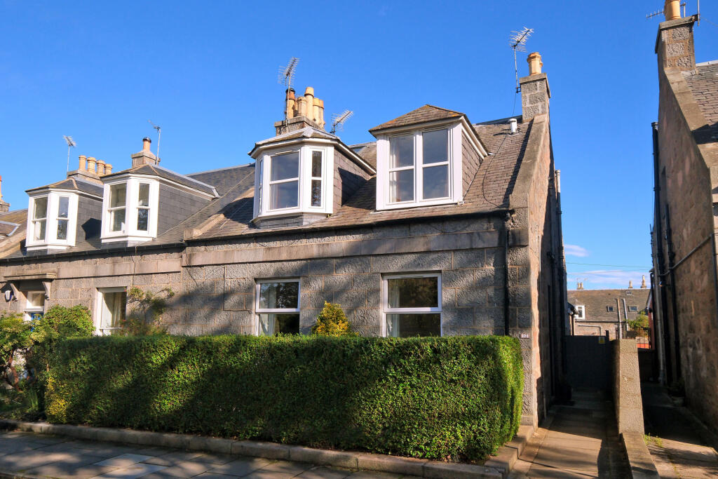 22A Loanhead Terrace, Rosemount, Aberdeen, AB25