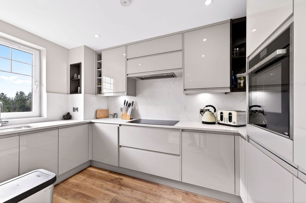 Additional image 3 of 2 bed flat for saleEagles View, Livingston EH54