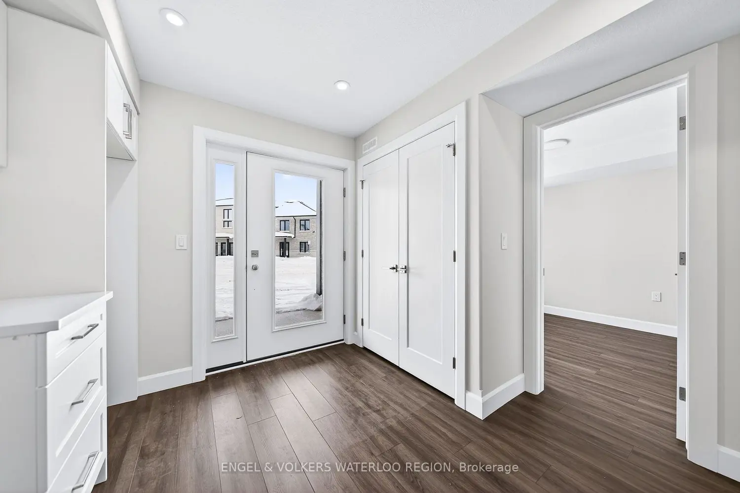 Additional image 2 of 3202 Vivian Line 47