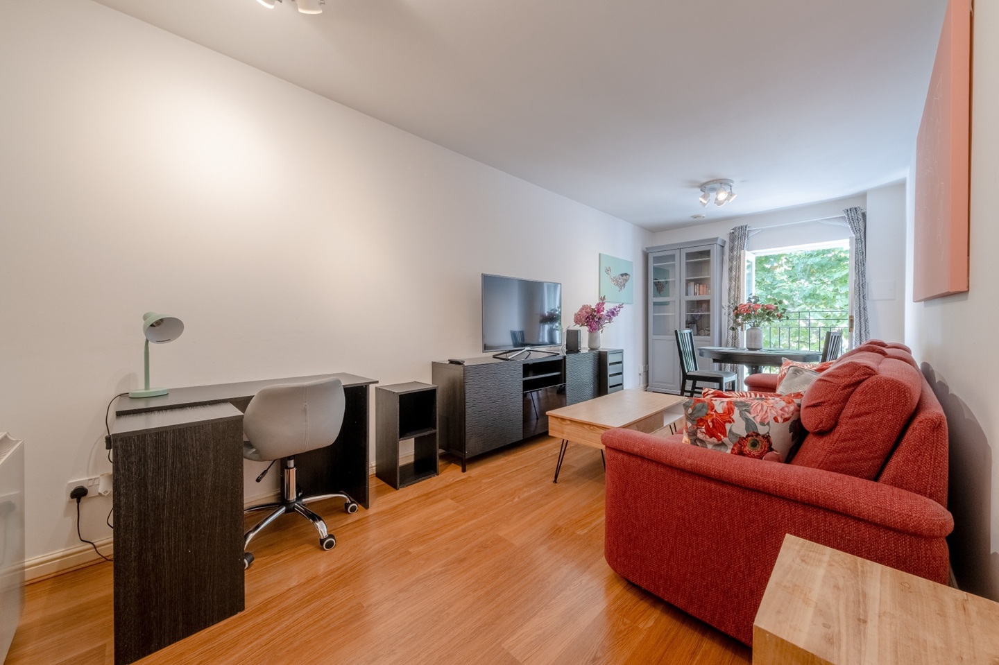 1 Bed Flat, Ashmore House, W14, N1 7GU