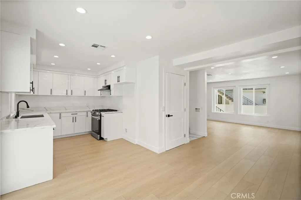 Additional image 11 of 7010 Lennox Avenue Unit A, Van Nuys, CA 91405