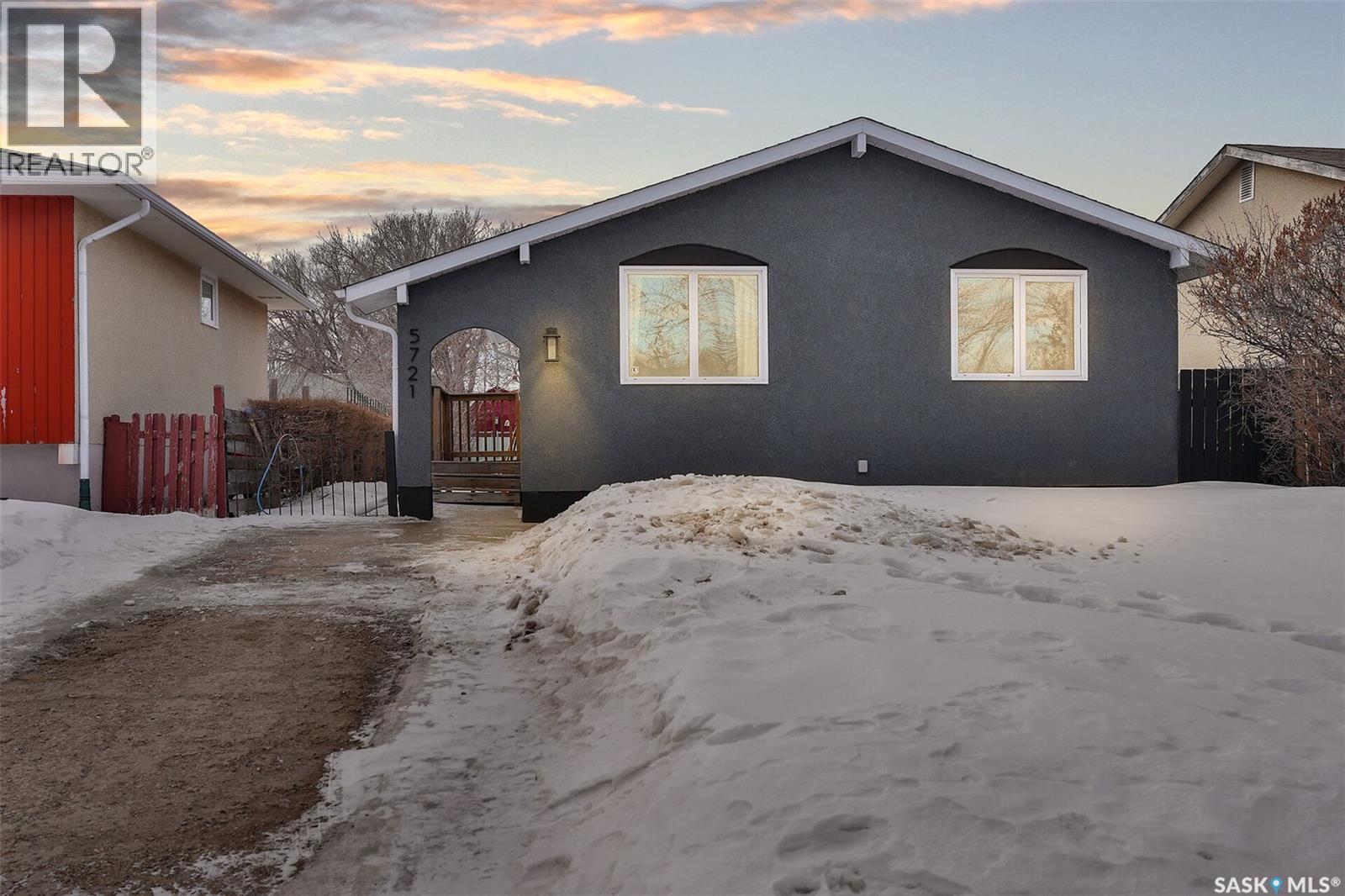 5721 2nd Avenue N, Regina, SK, S4R5M4