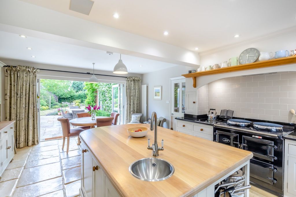 Additional image 5 of 5 bed detached house for saleChapel Row, Berkshire RG7
