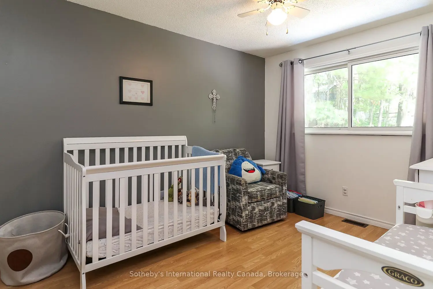 Additional image 12 of 33 Parkwood Drive