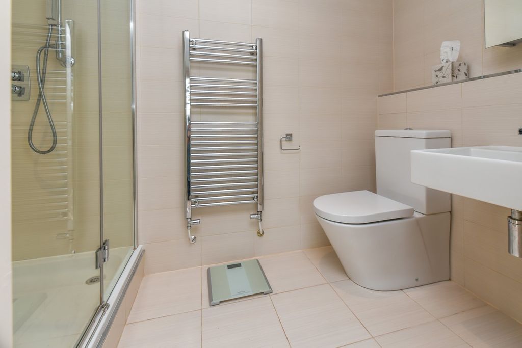 Additional image 10 of 3 bed flat for saleHenley Road, Claverdon, Warwickshire CV35