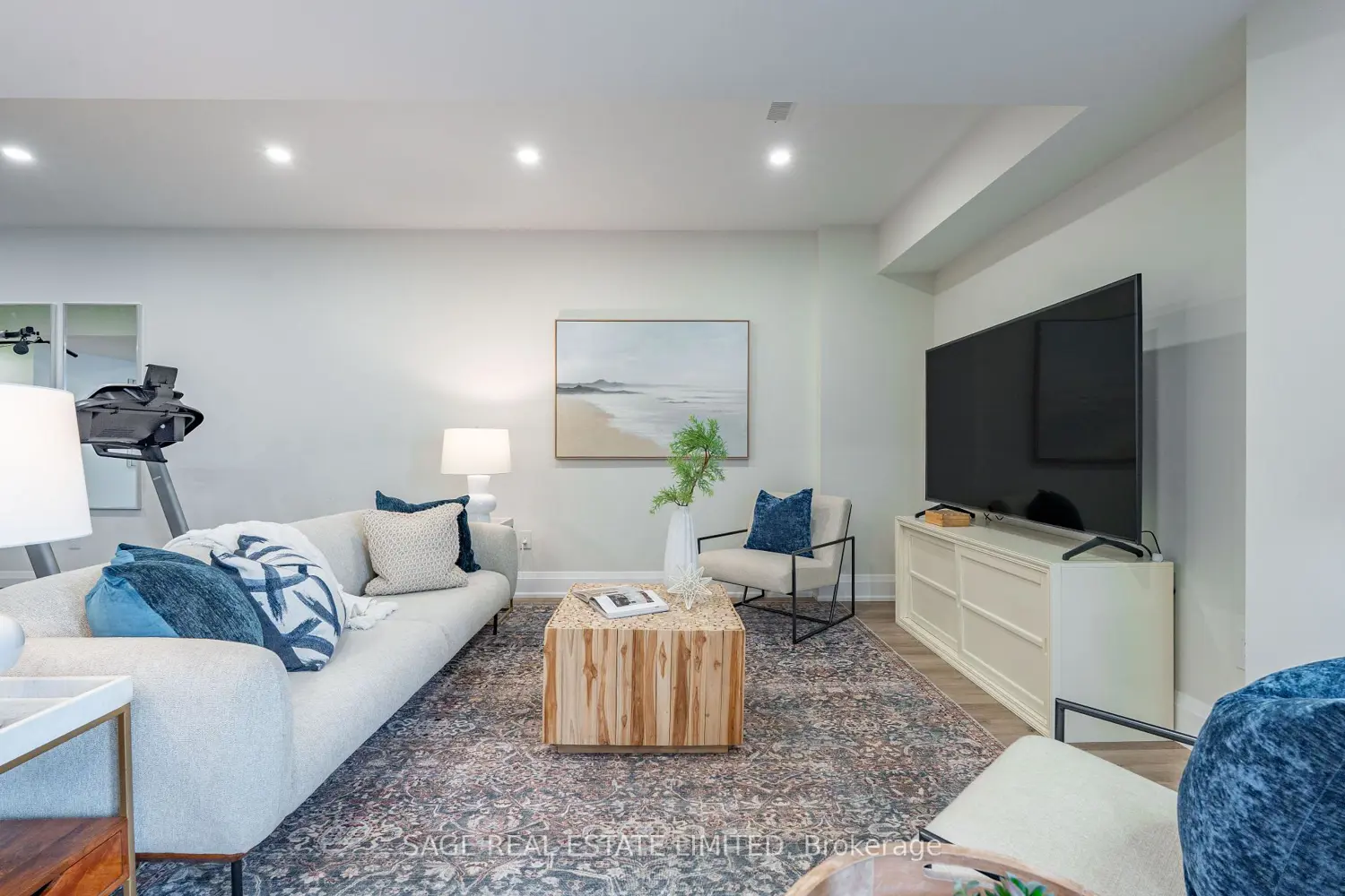 Additional image 13 of 10 Brant Avenue