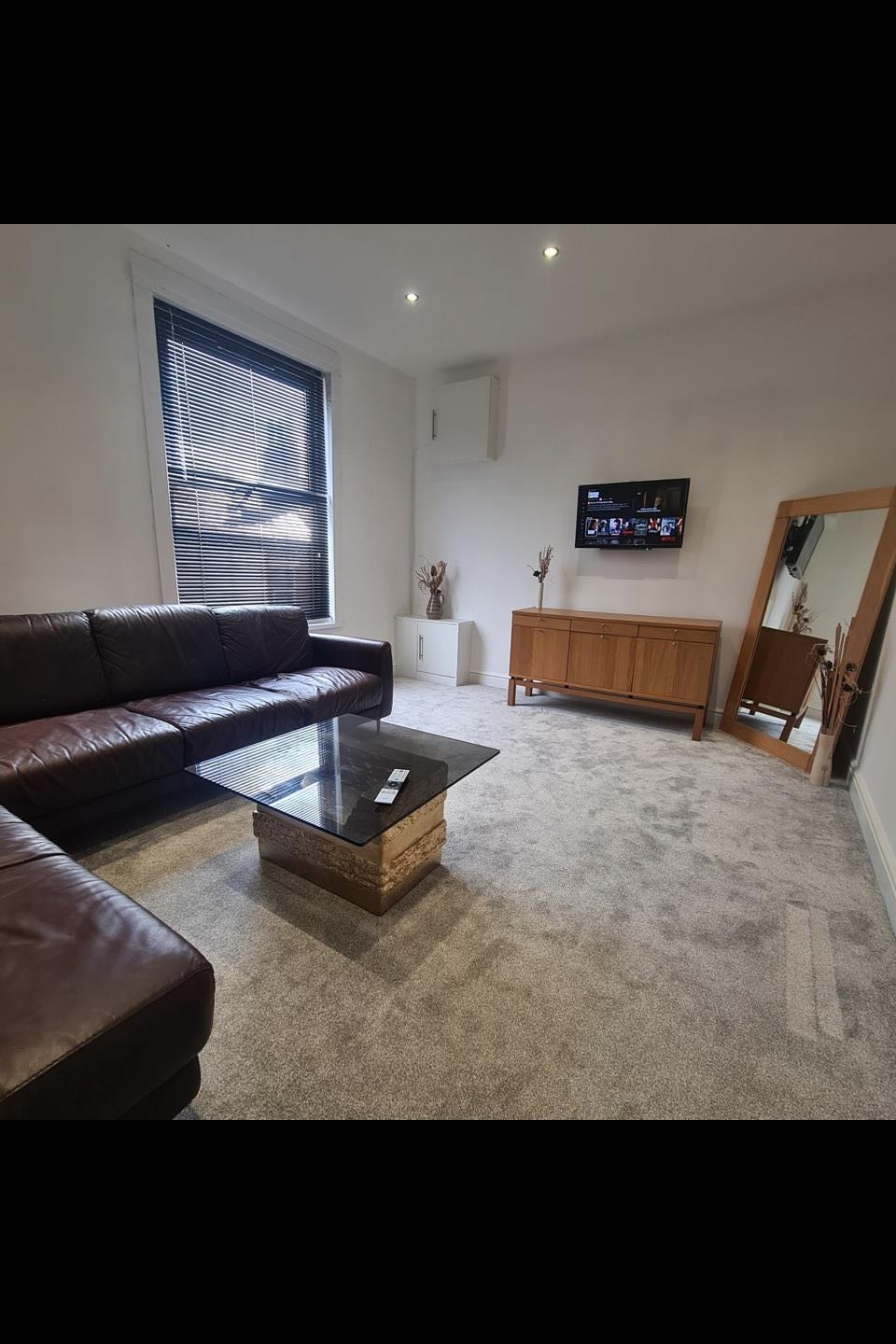 2 Bed Maisonette, Glossop Street, LS6, N1 7GU