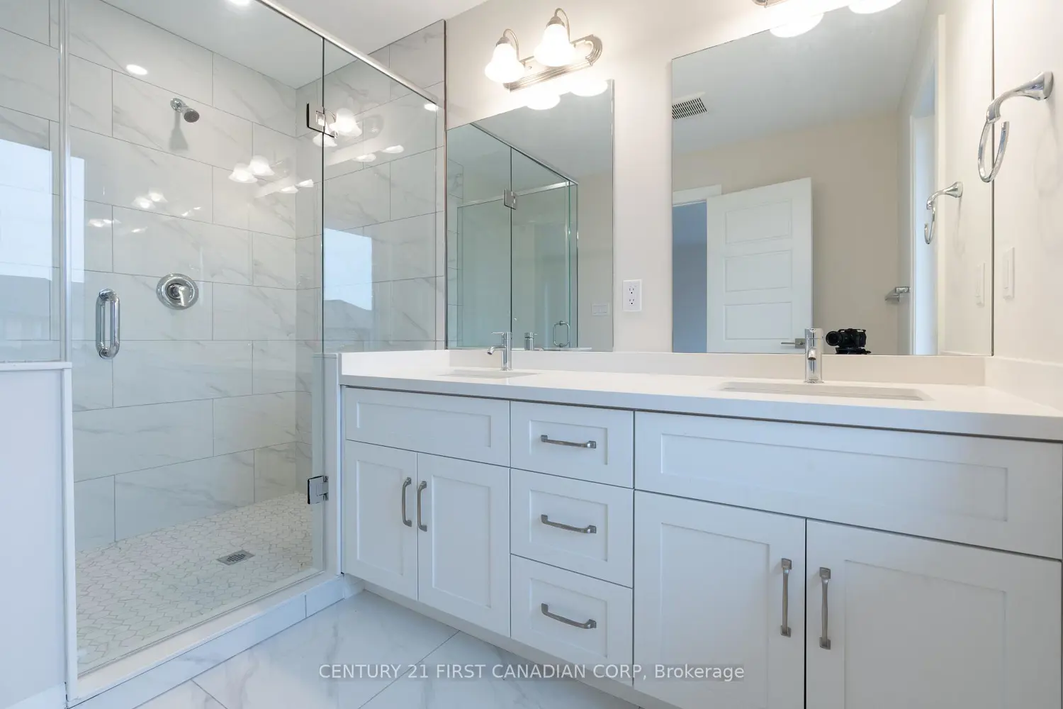 Additional image 14 of 240 Leitch Street