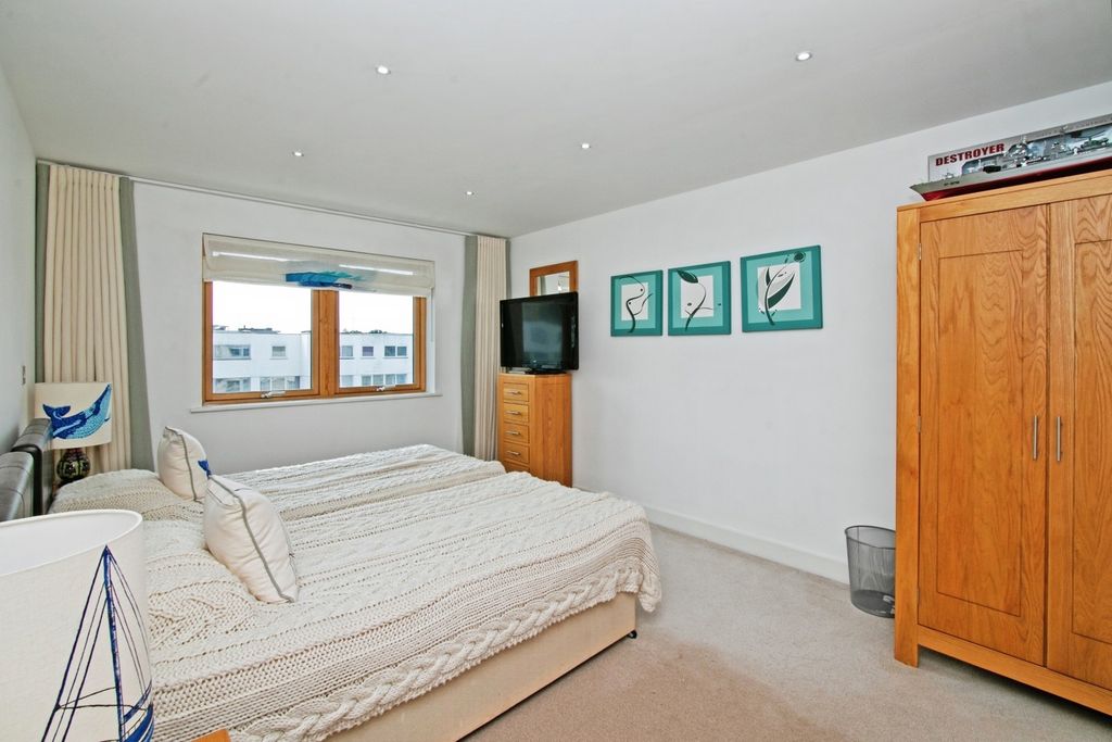 Additional image 34 of 3 bed flat for salePentire Avenue, Pentire, Newquay, Cornwall TR7