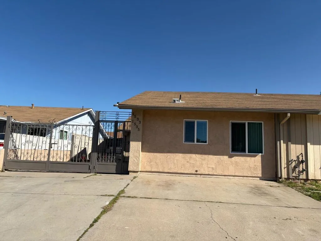 1533 Monterey Pine dr, San Ysidro, CA 92173