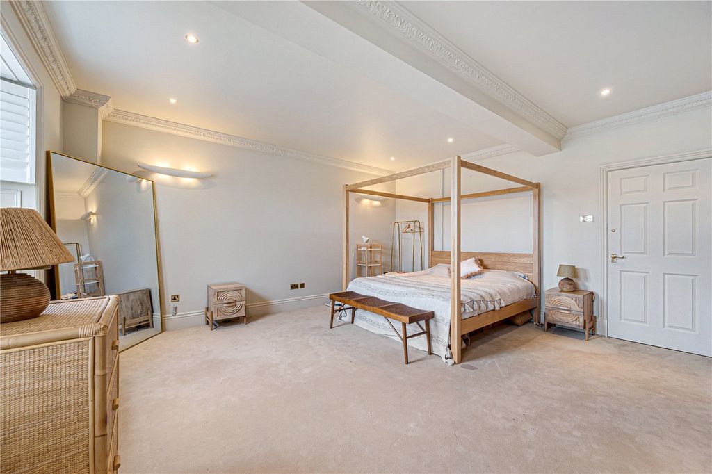 Additional image 10 of 4 bed flat for saleBridge House, Bridge Court, Harrogate Road, Harewood, Leeds LS17