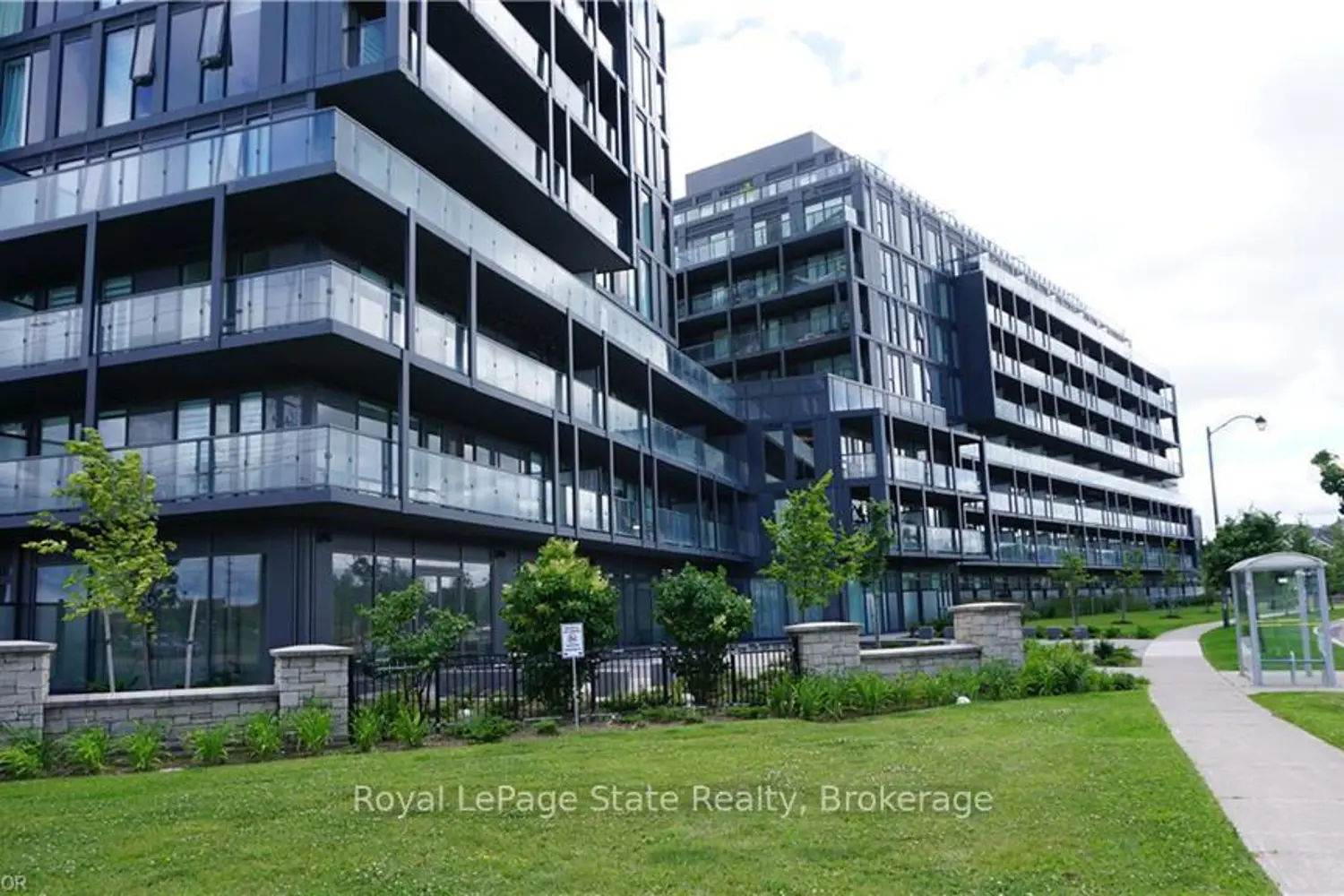 3200 Dakota Common B705