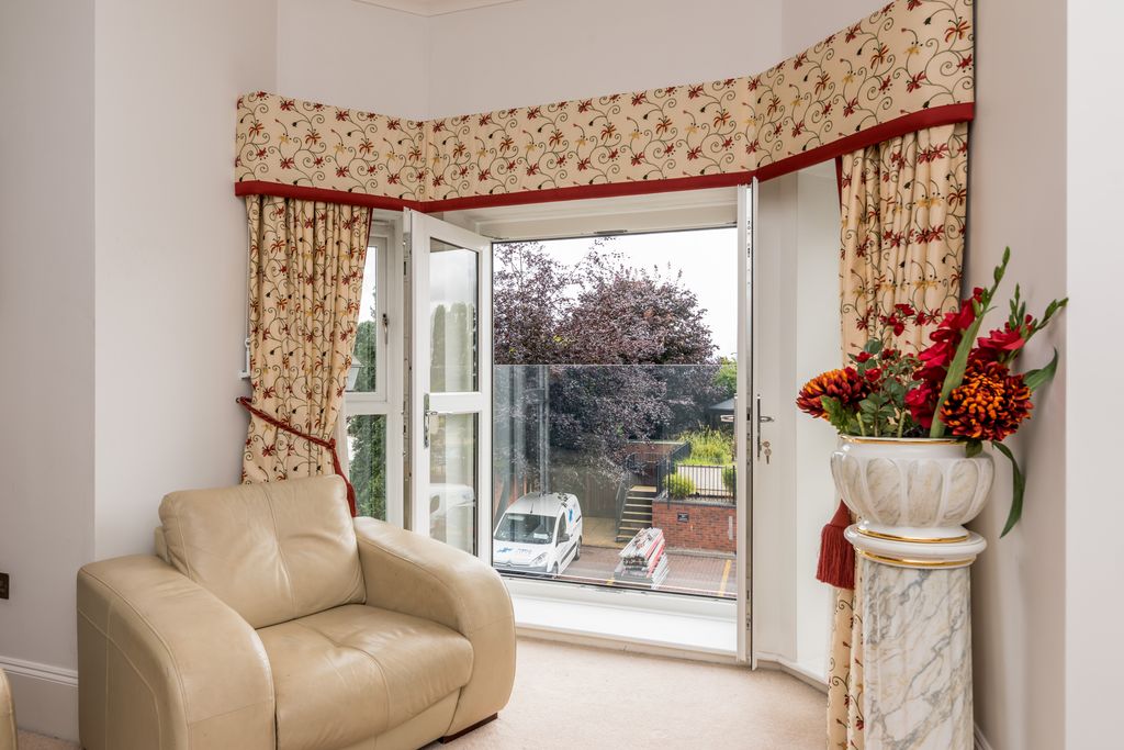 Additional image 7 of 3 bed flat for saleApartment 8, Royal Court Apartments, 60 - 66 Lichfield Road, Sutton Coldfield B74