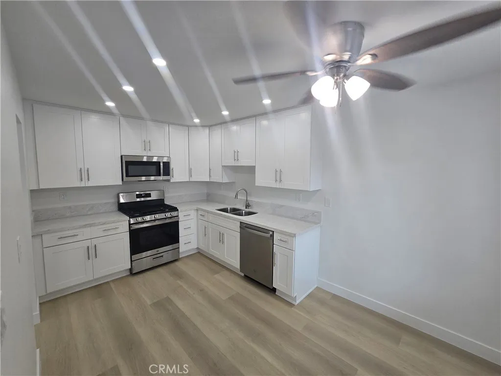 Additional image 26 of 220 12th St Unit 17, Huntington Beach, CA 92648