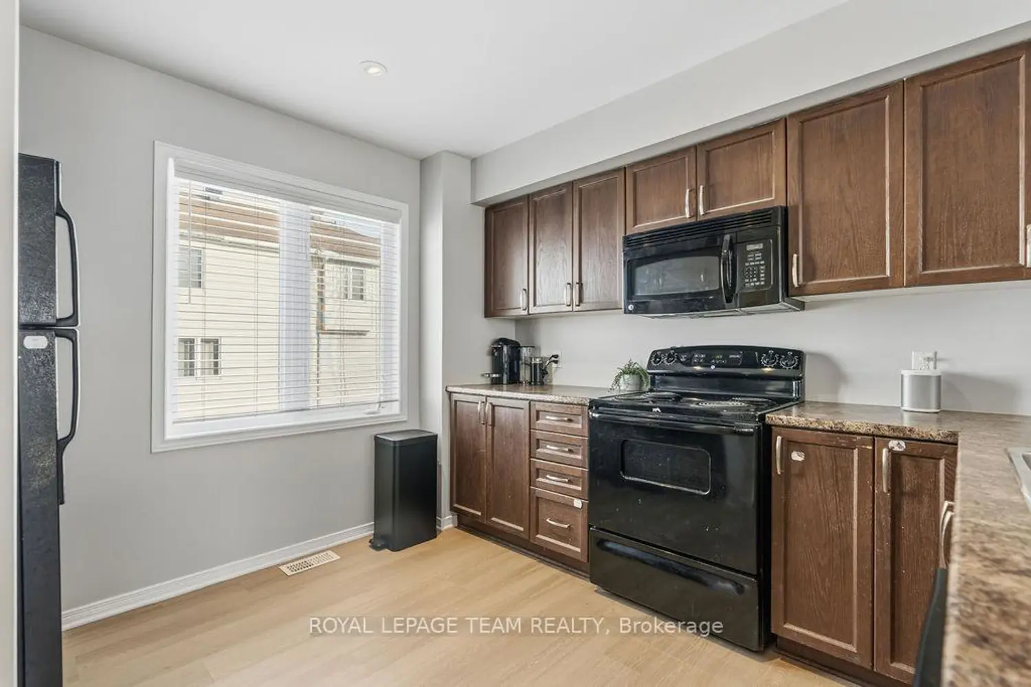 Additional image 12 of 402 Sadar Private