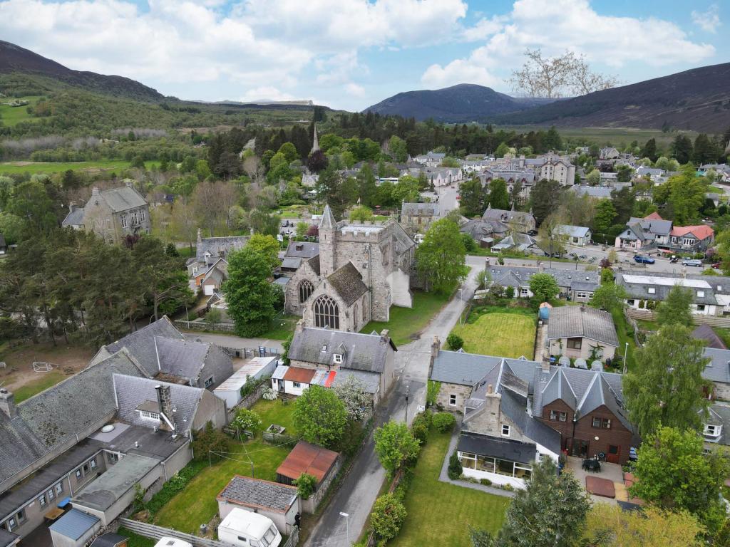 Additional image 38 of Craiglea Hillside Road, Braemar, AB35 5YU