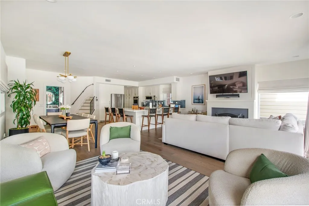 Additional image 4 of 327 Anade Ave, Newport Beach, CA 92661